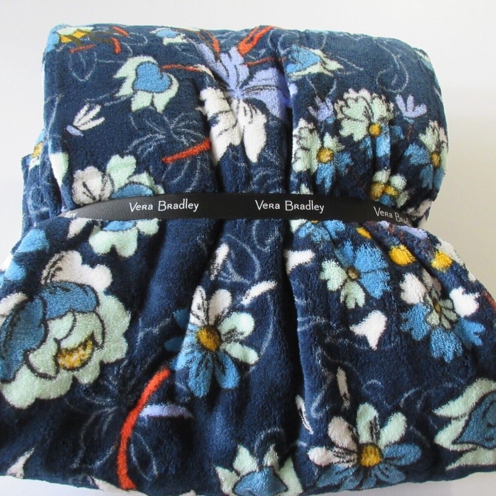 New Vera Bradley Throw fleece Blanket 50 x 80 in Floral Bursts
